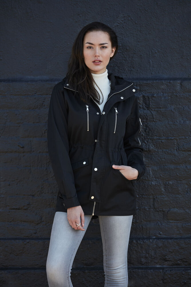 020903_IM_Clique_aw19