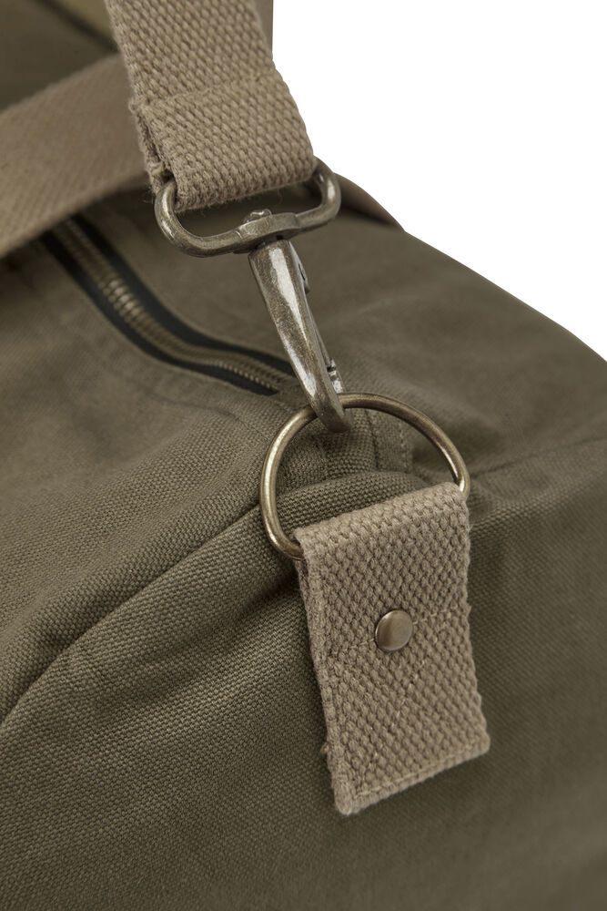 141034-665_CanvasDufflebag_Green_Closeup3