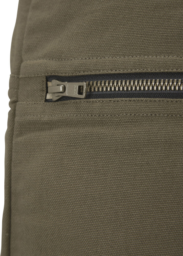 141039-665_CanvasDaypack_DarkOlive_Closeup2