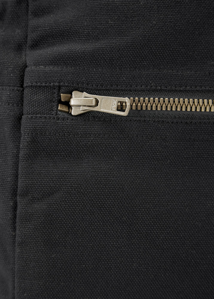 141039-990_CanvasDaypack_Black_Closeup3