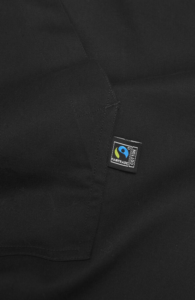 141045-990_Waistapronshort_Black_Closeup2