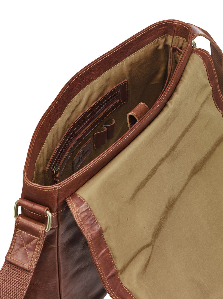 158952_530_leatherlineshoulderbag_detail3