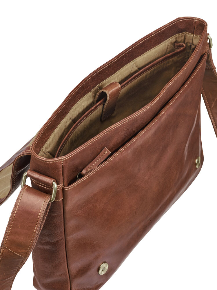 158952_530_letaherlineshoulderbag_detail2