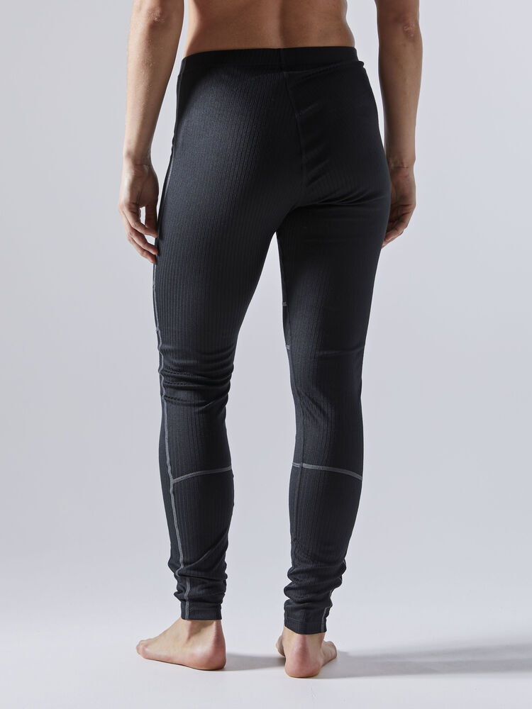 1905331-999985_Baselayer-Set_Closeup5