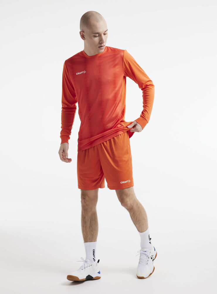 1905572-573000_CRAFT-SQUAD-SHORT-SOLID-M_Closeup6