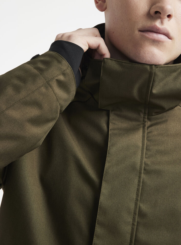 1906274-671000_Mountain-jacket-M_Closeup3