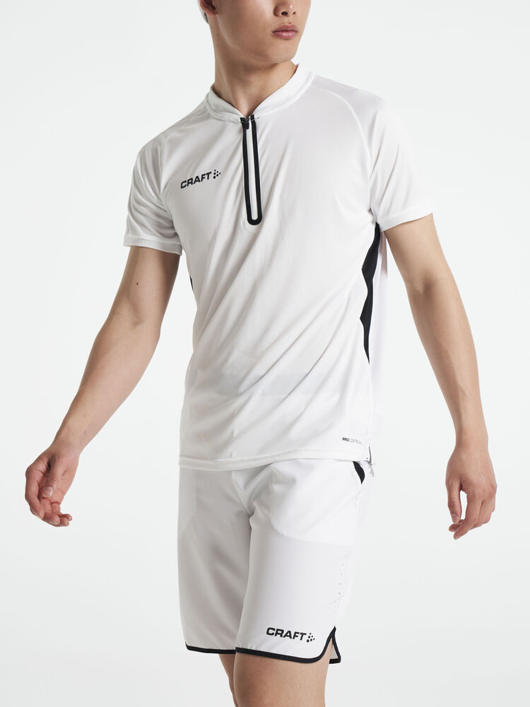 1908225-900999_Pro-Control-Impact-Polo-M_Closeup1