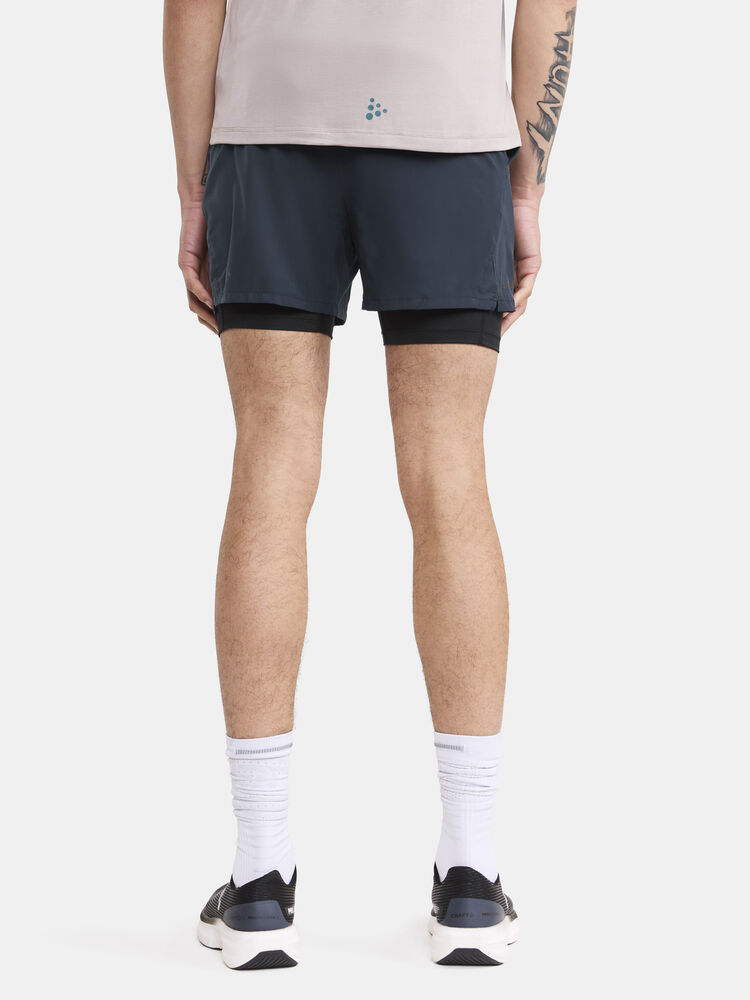 1908764-396000_ADV-Essence-2in1-Stretch-Shorts-M_Closeup2