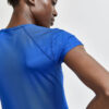 1908767-360000_ADV-Essence-SS-Slim-Tee_Closeup4