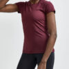 1908767-497000_ADV-Essence-SS-Slim-Tee_Closeup1