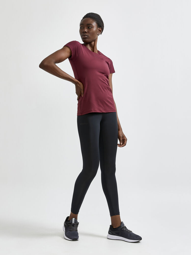 1908767-497000_ADV-Essence-SS-Slim-Tee_Closeup4