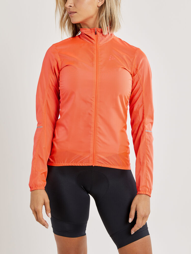 1908792_825000_Essence-Light-Wind-jkt_C1