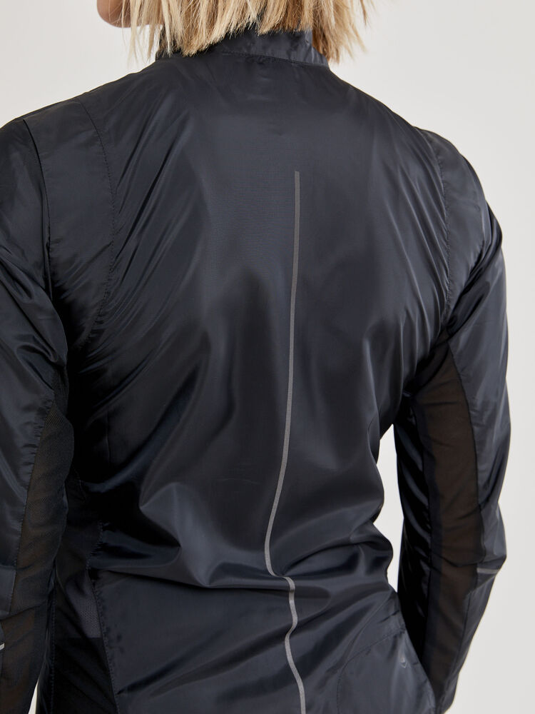 1908792_999000_Essence-Light-Wind-jkt_C3