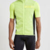 1908814-851000_Essence-Light-Wind-Vest_Closeup1