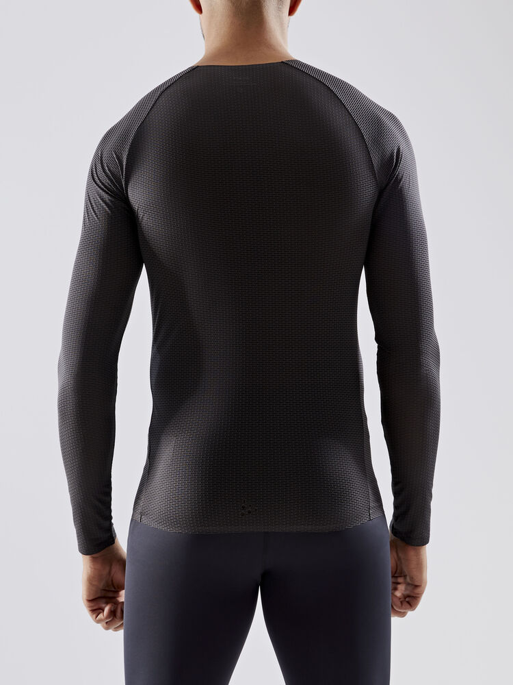 1908852-999000_Pro-Dry-Nanoweight-LS_Closeup2