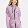 1909628-436000_ADV-Charge-Wind-Jacket-W_Closeup1