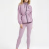 1909628-436000_ADV-Charge-Wind-Jacket-W_Closeup5