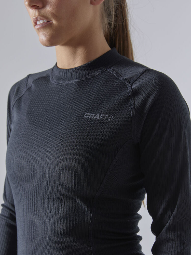 1909706-999000_CORE-Dry-Baselayer-Set_Closeup3