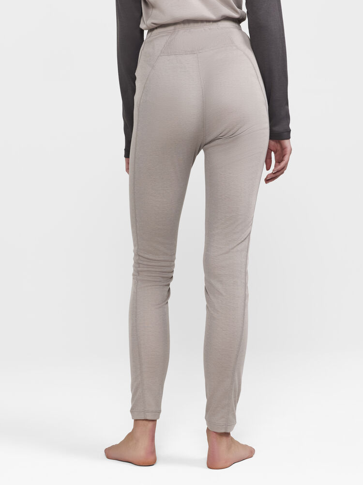 1909708-230985_CORE-Warm-Baselayer-Set-W_Closeup5
