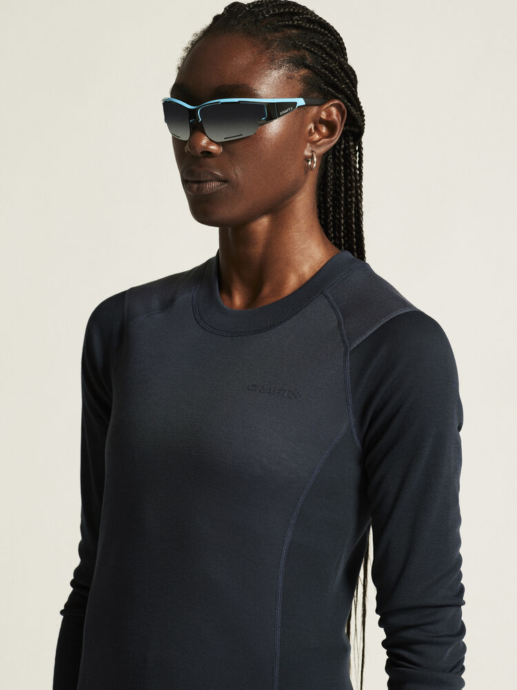 1909708-375395_CORE-Warm-Baselayer-Set-W_closeup3