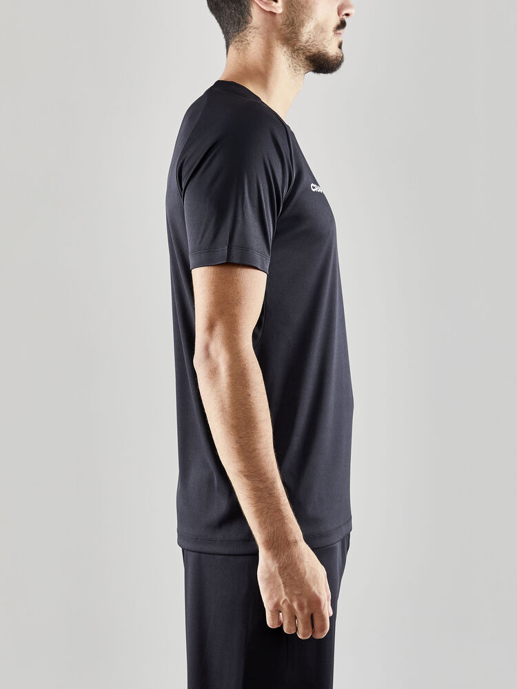 1910142-999000_Evolve-Tee-M_Closeup2