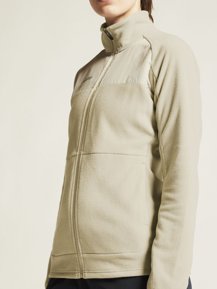 1910397-608000_ADV-Explore-Fleece-Midlayer-W_closeup5