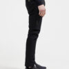 1910402-999000_CORE-Explore-Pants-M_Closeup2