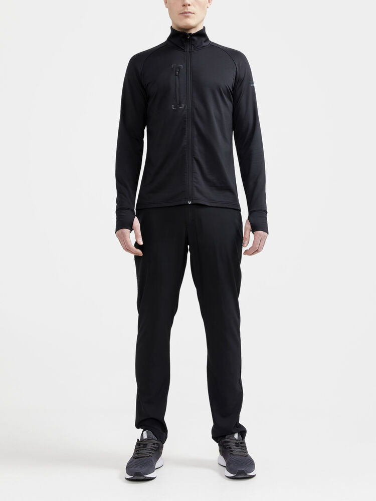 1910402-999000_CORE-Explore-Pants-M_Closeup5