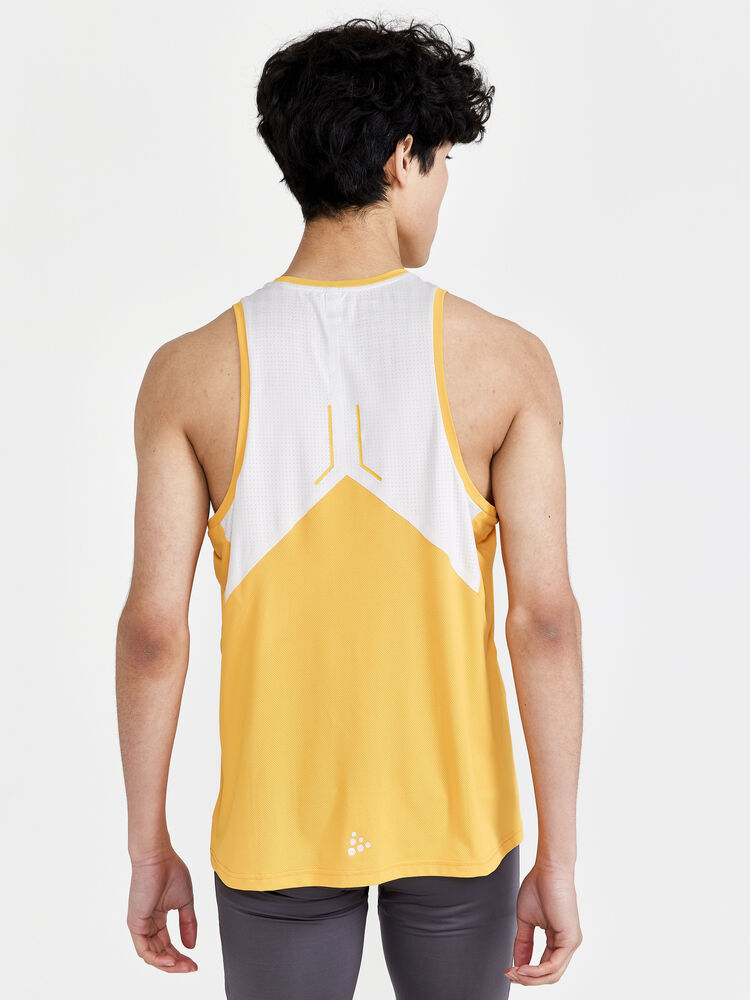 1910417-543914_PRO-Hypervent-Singlet-M_Closeup2