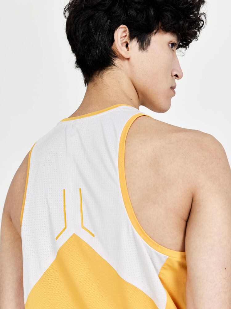 1910417-543914_PRO-Hypervent-Singlet-M_Closeup4