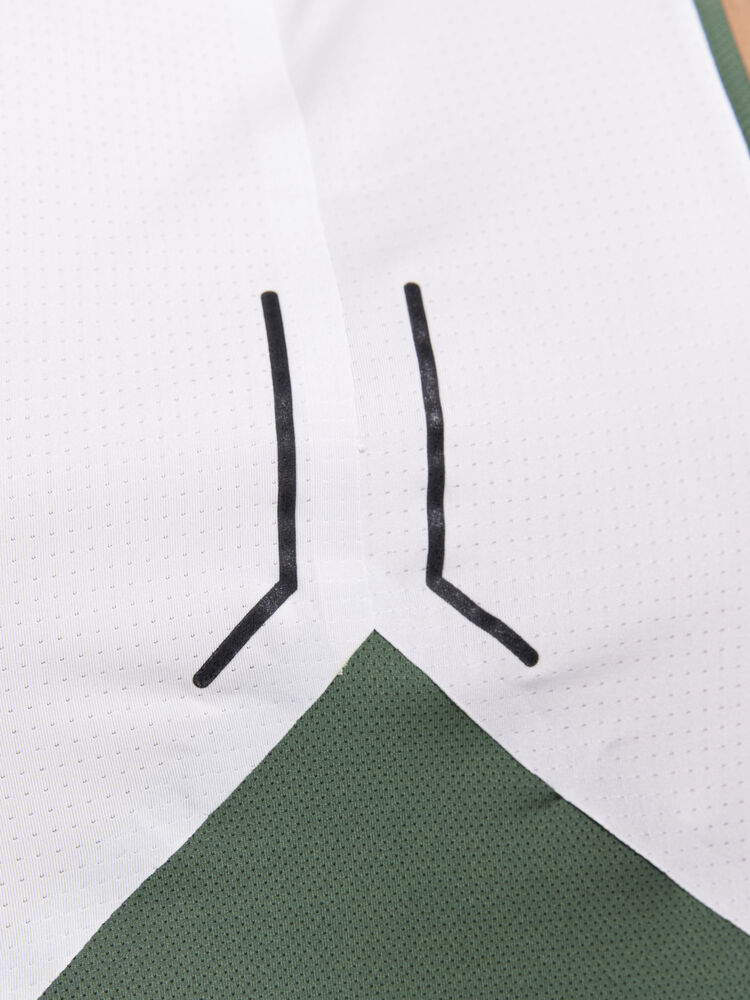 1910417-687932_PRO-Hypervent-Singlet-M_Closeup3