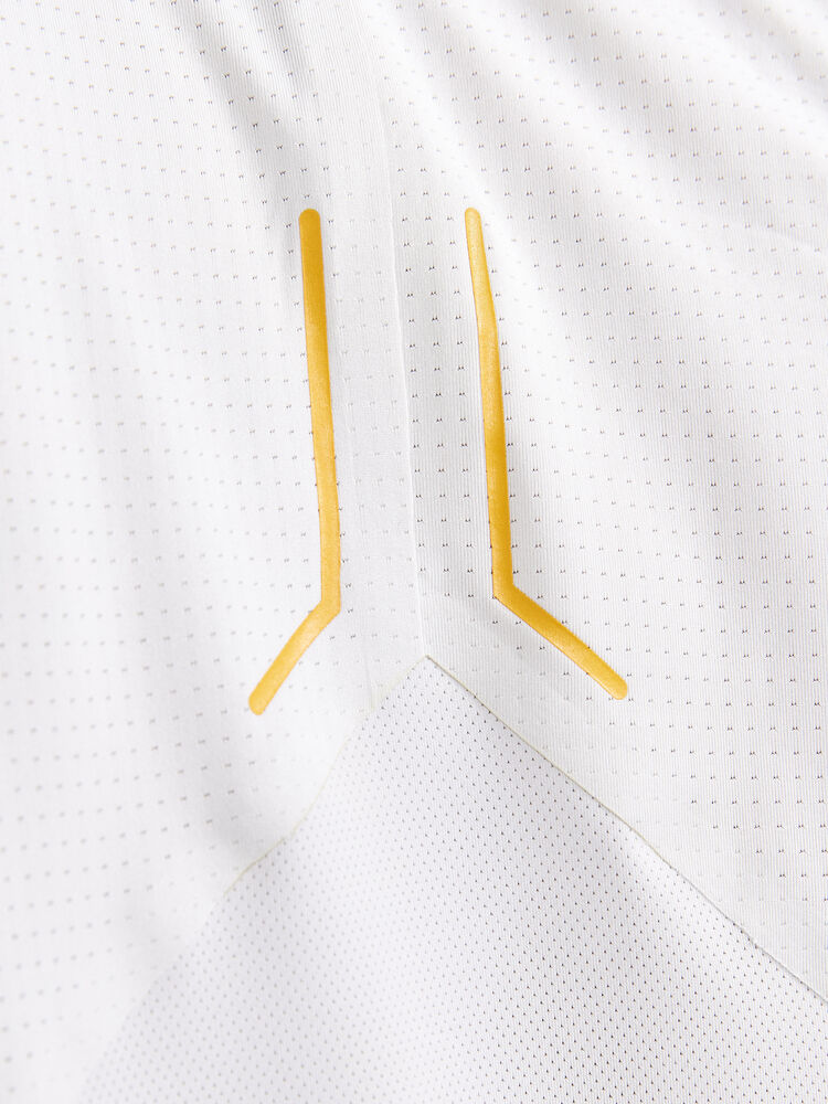 1910417-914000_PRO-Hypervent-Singlet-M_Closeup3