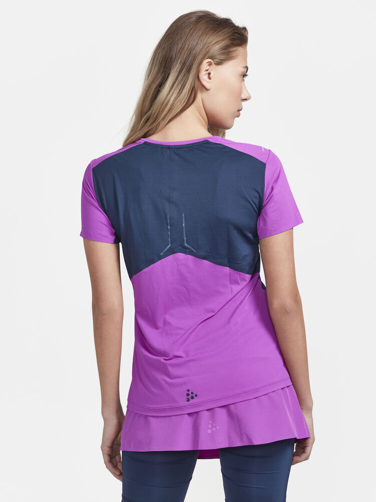 1910433-781000_PRO-Hypervent-SS-Tee-W_Closeup2