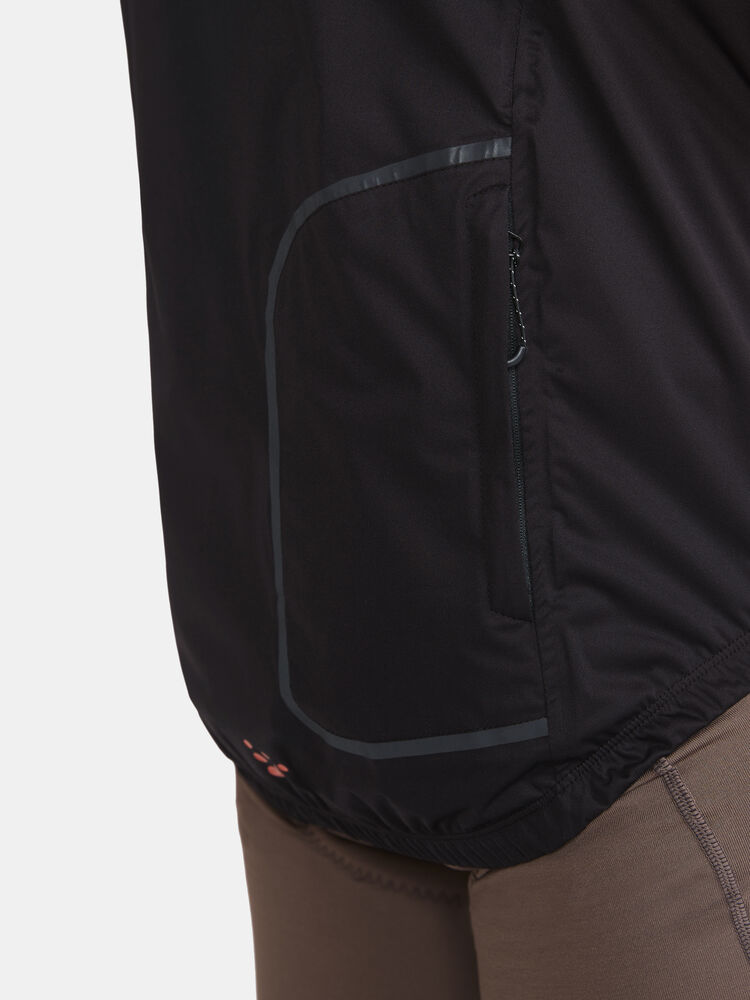 1910525-521999_Adv-Endur-Hydro-Jacket-M_Closeup5