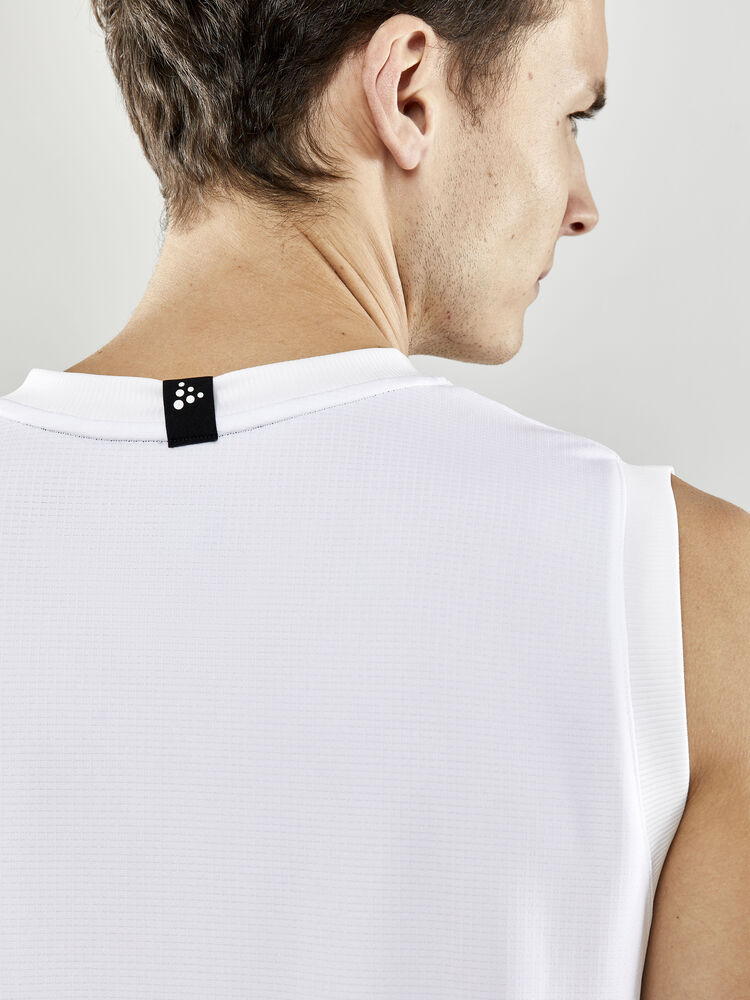 1911103-900000_Progress-Basket-Singlet-M_Closeup6