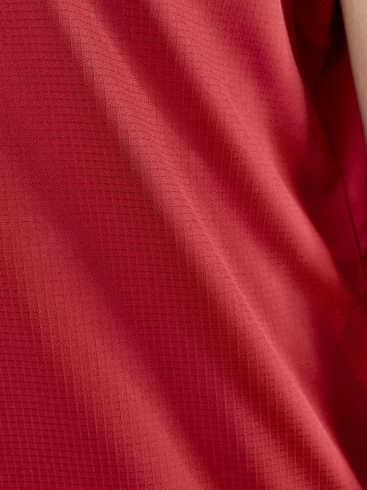 1911104-430000_Progress-Basket-Singlet-W_Closeup5