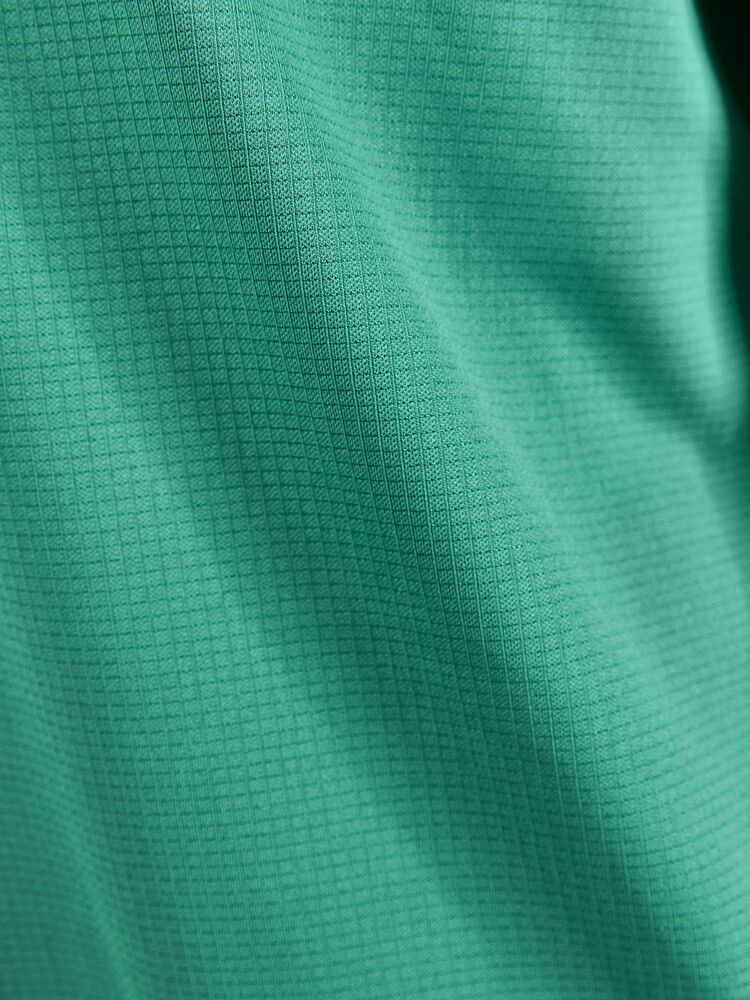 1911104-651000_Progress-Basket-Singlet-W_Closeup4