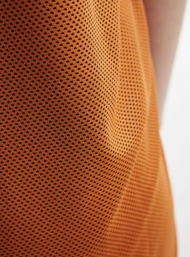1911110-575999_Progress-Reversible-Basket-Singlet-W_Closeup5