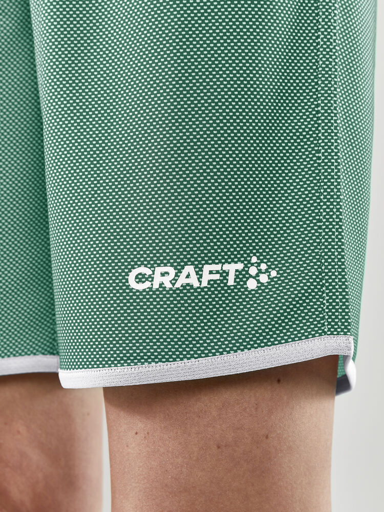 1911116-651900_Progress-Reversible-Basket-Shorts-W_Closeup5