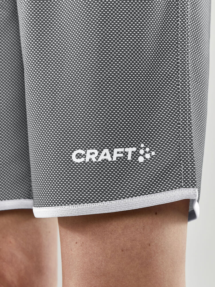 1911116-999900_Progress-Reversible-Basket-Shorts-W_Closeup5