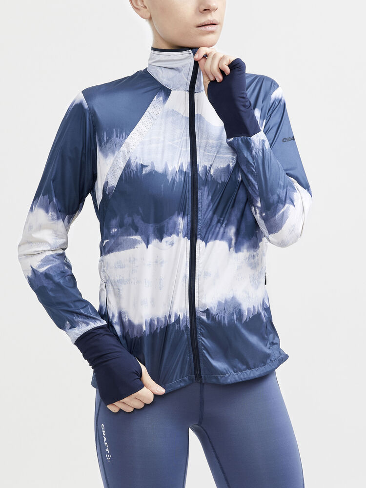 1911241-007375_ADV-Essence-Wind-Jacket-W_Closeup1