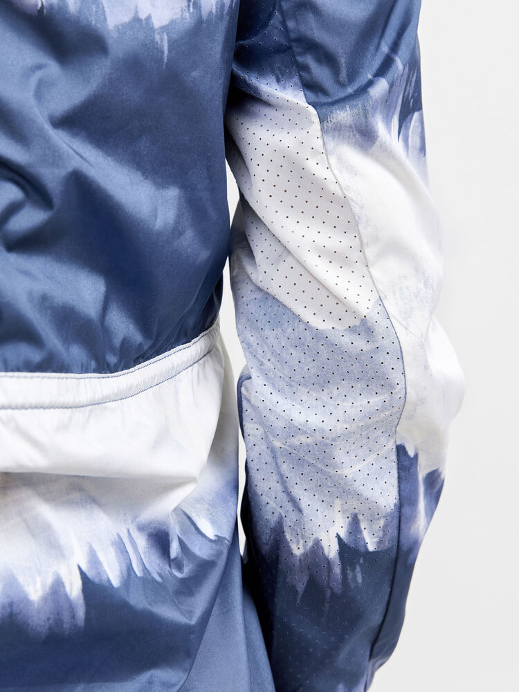 1911241-007375_ADV-Essence-Wind-Jacket-W_Closeup4