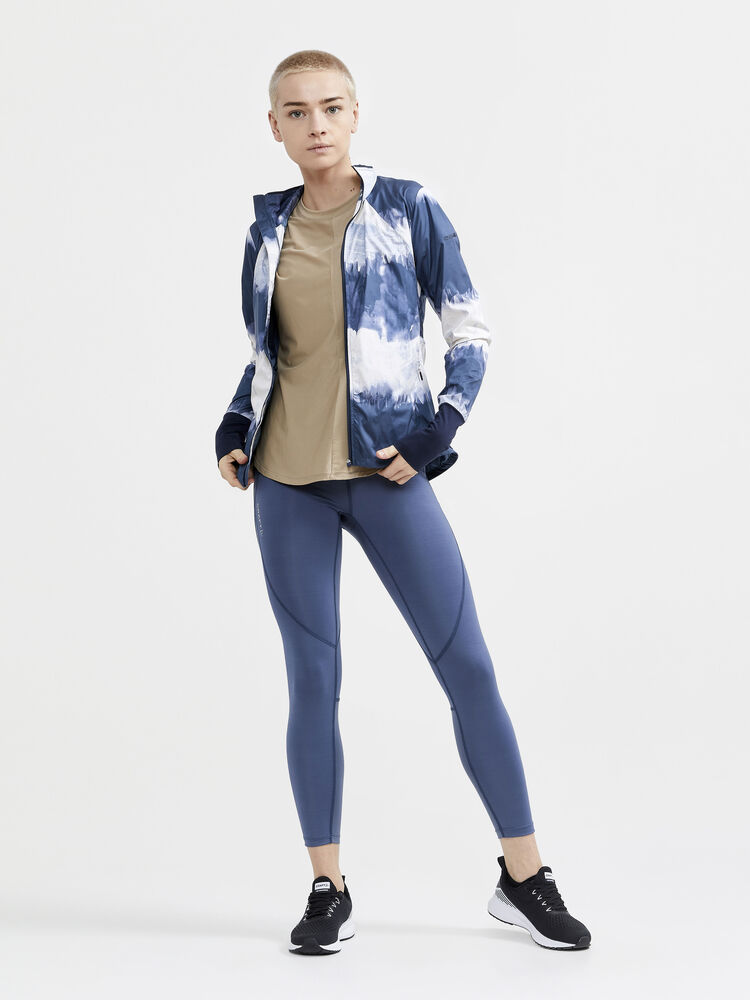 1911241-007375_ADV-Essence-Wind-Jacket-W_Closeup6