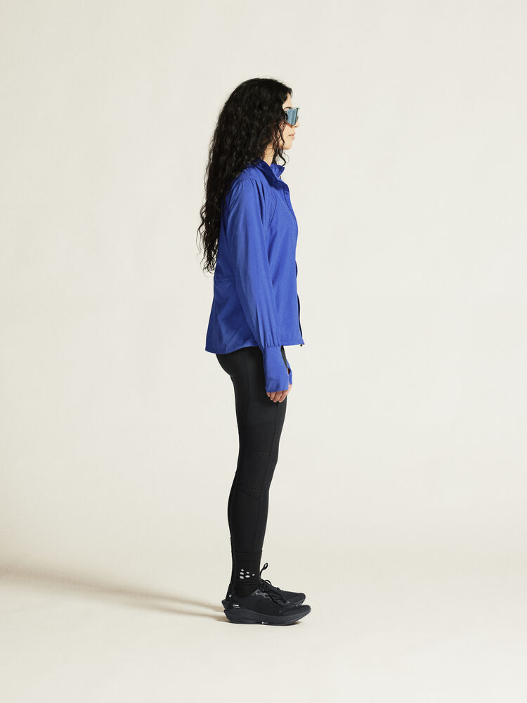 1911241-359000_ADV-Essence-Wind-Jacket-W_closeup2