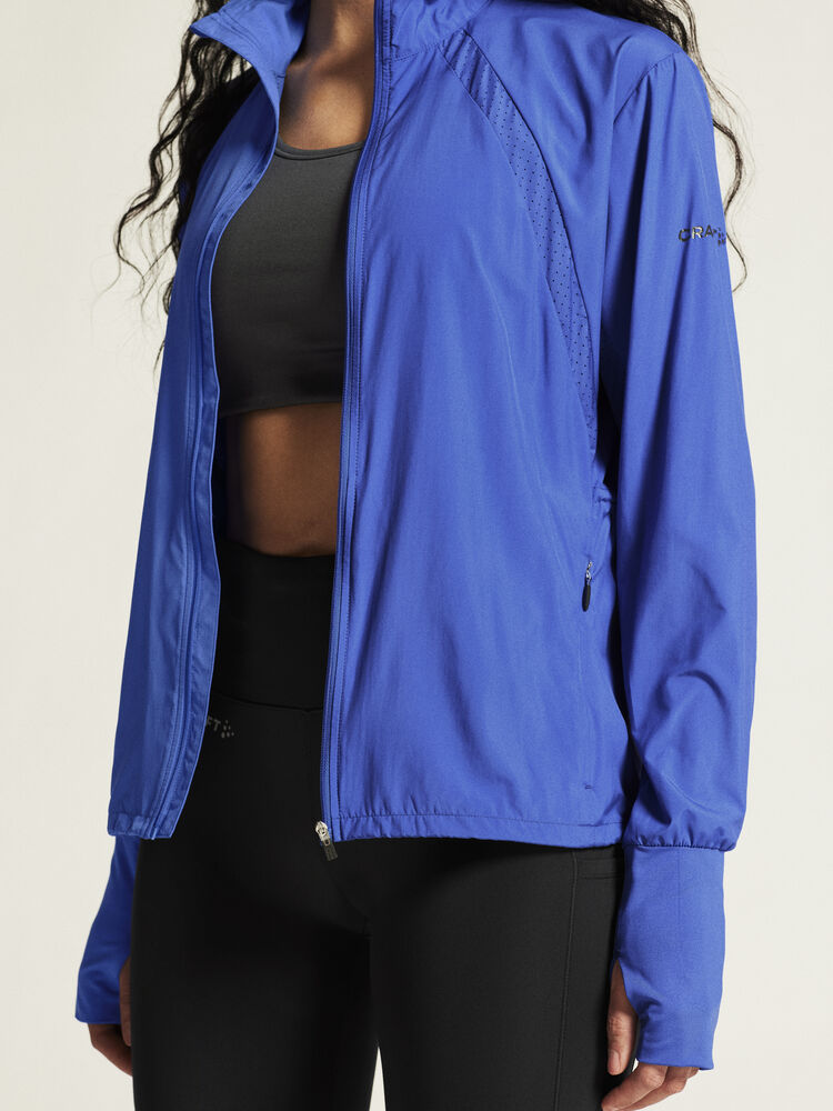 1911241-359000_ADV-Essence-Wind-Jacket-W_closeup5