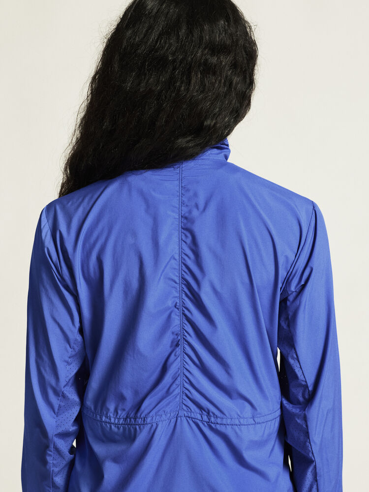 1911241-359000_ADV-Essence-Wind-Jacket-W_closeup6