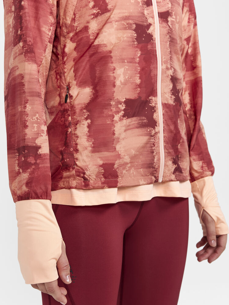 1911241-421007_ADV-Essence-Wind-Jacket-W_Closeup4
