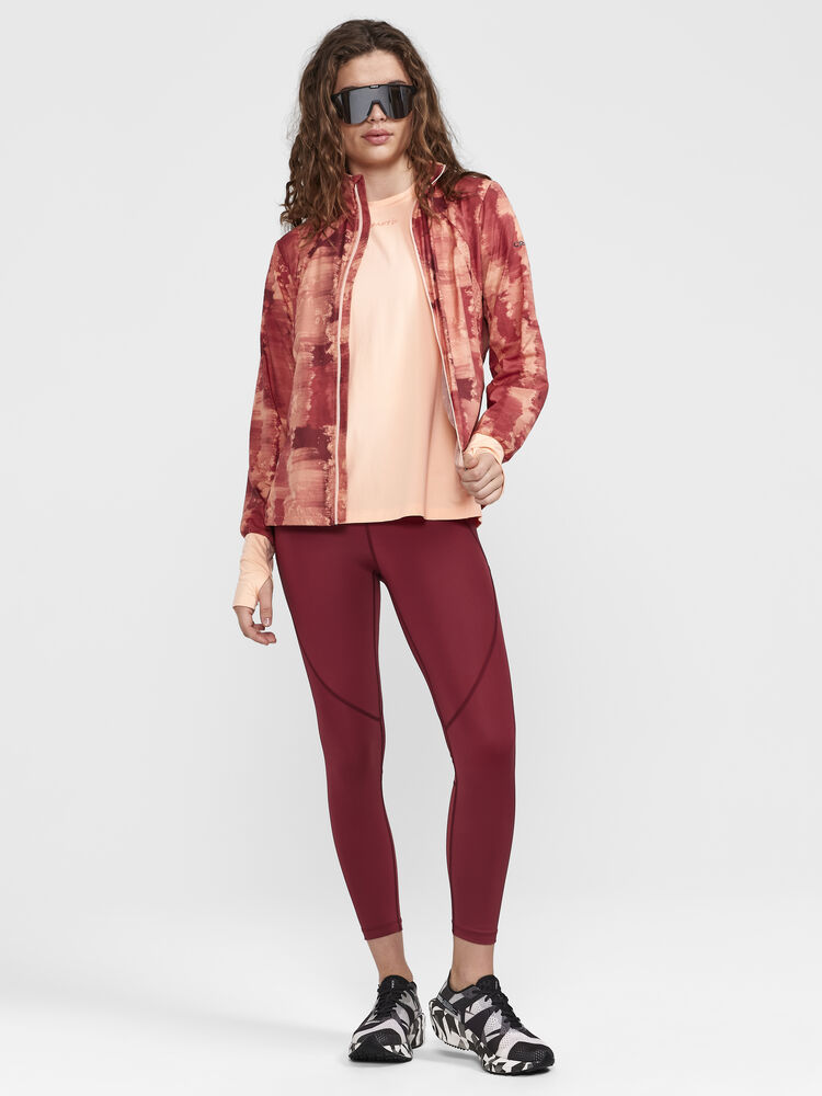 1911241-421007_ADV-Essence-Wind-Jacket-W_Closeup6