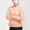 1911241-716000_ADV-Essence-Wind-Jacket-W_Closeup1