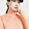 1911241-716000_ADV-Essence-Wind-Jacket-W_Closeup5